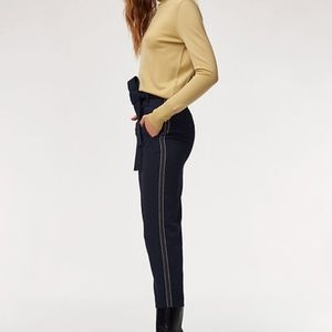 Aritzia Wilfred Tie Front / Jallade Pant. Navy stripe. Size 4